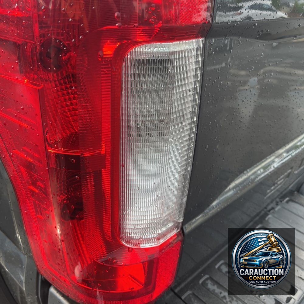 2019 Ford F350SD XLT Crew Cab 4WD LWB DRW