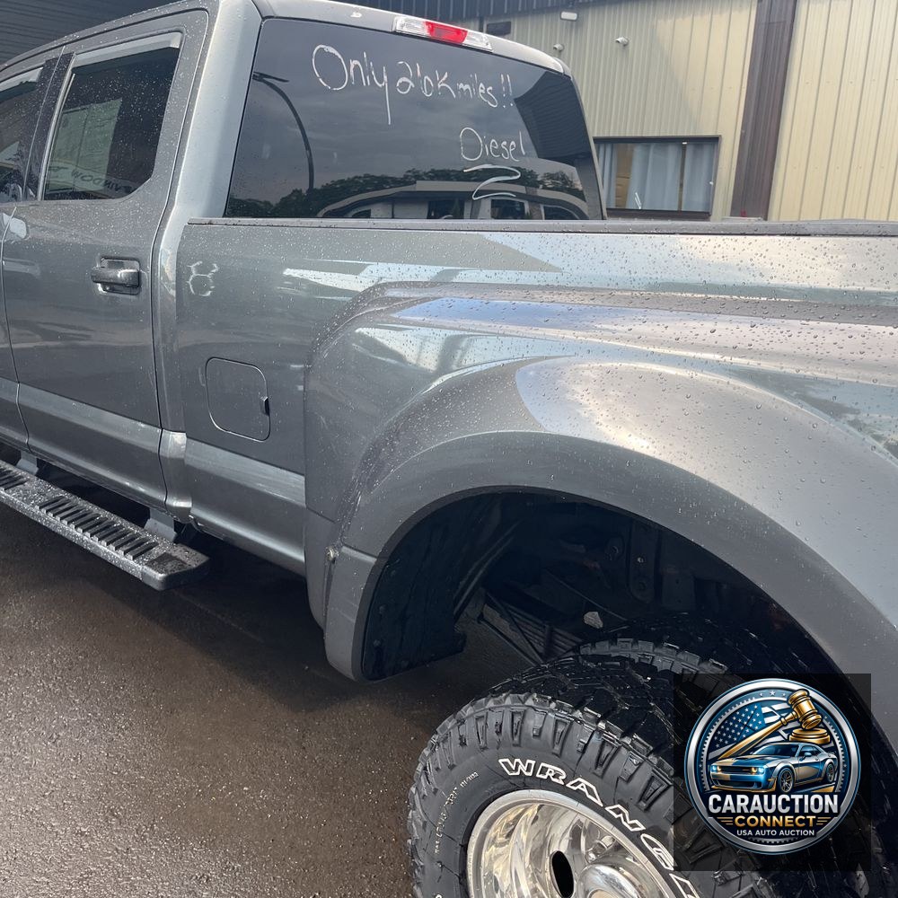 2019 Ford F350SD XLT Crew Cab 4WD LWB DRW