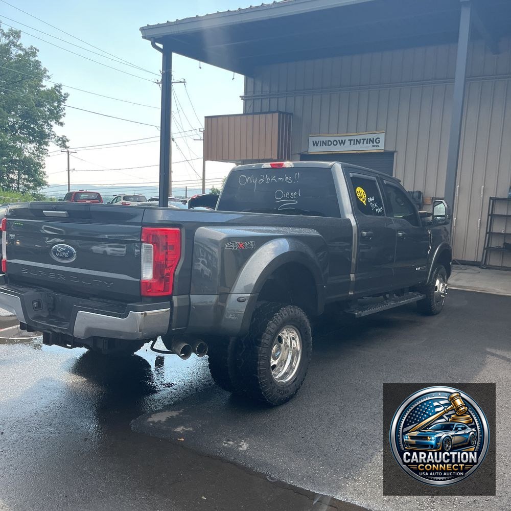 2019 Ford F350SD XLT Crew Cab 4WD LWB DRW