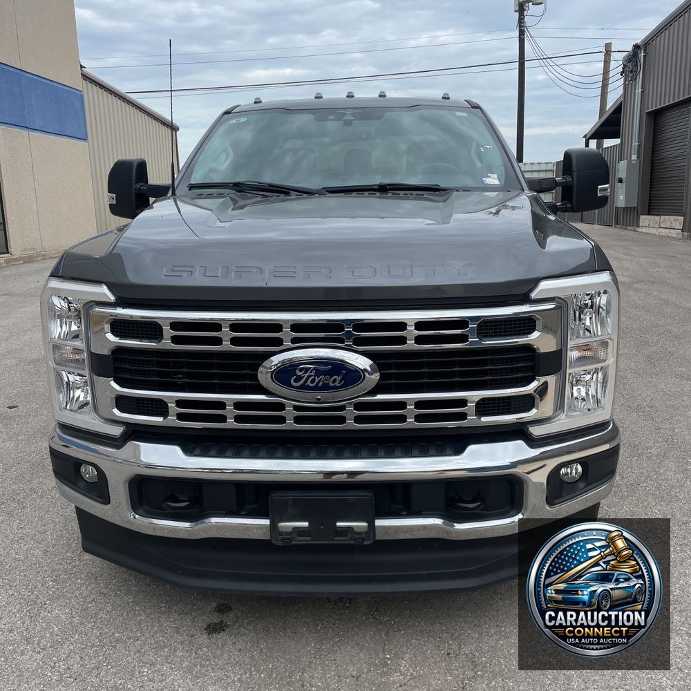 2023 Ford F-350 Super Duty XLT
