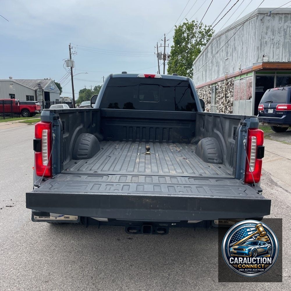 2023 Ford F-350 Super Duty Lariat