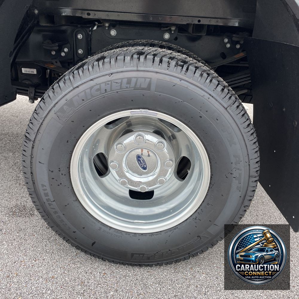 2024 Ford F-350 Super Duty Platinum