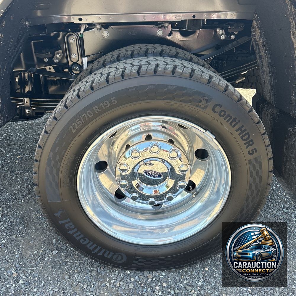 2025 Ford F450 S/D Platinum