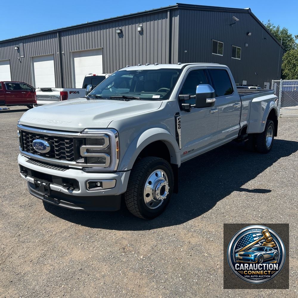 2025 Ford F-450 Super Duty Platinum