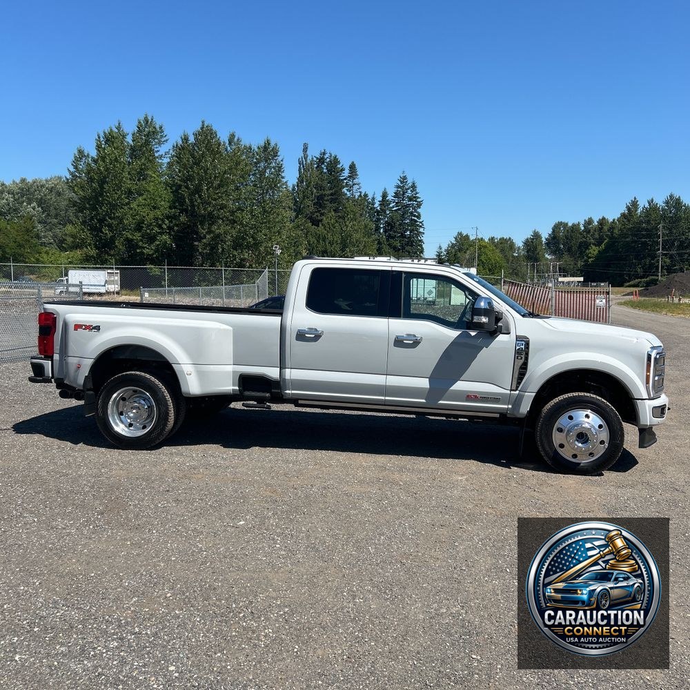 2025 Ford F-450 Super Duty Platinum