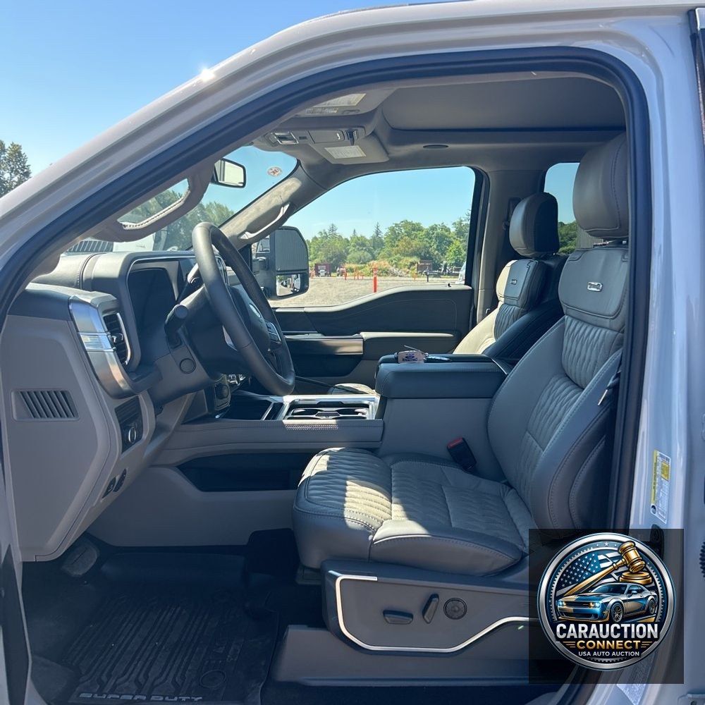 2025 Ford F-450 Super Duty Platinum