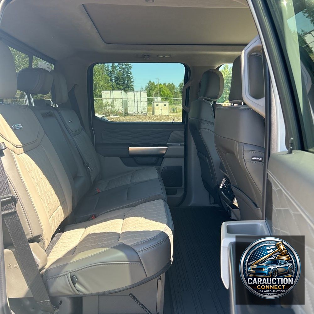 2025 Ford F-450 Super Duty Platinum