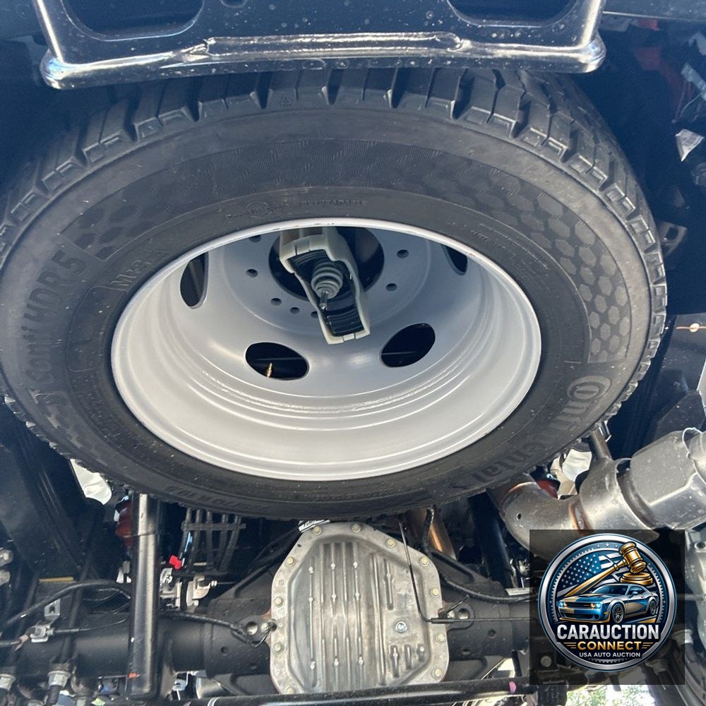 2025 Ford F-450 Super Duty Platinum