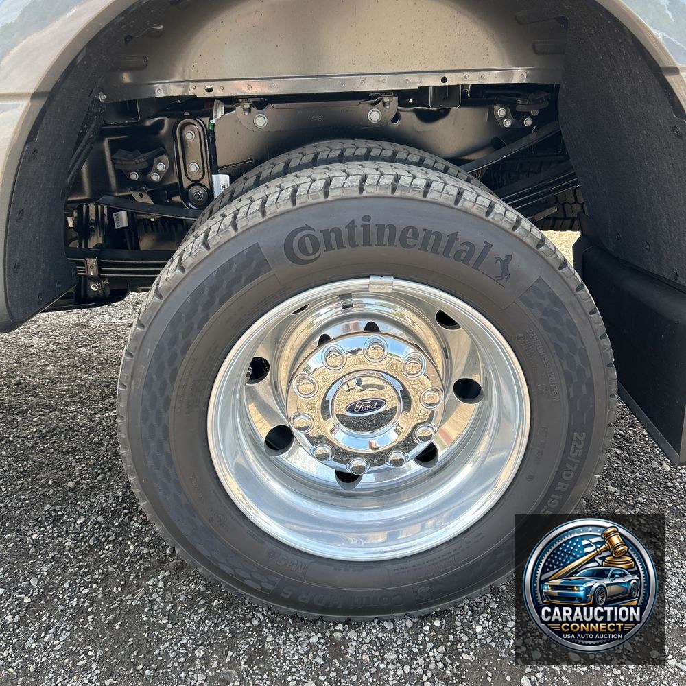 2025 Ford F450 S/D Platinum