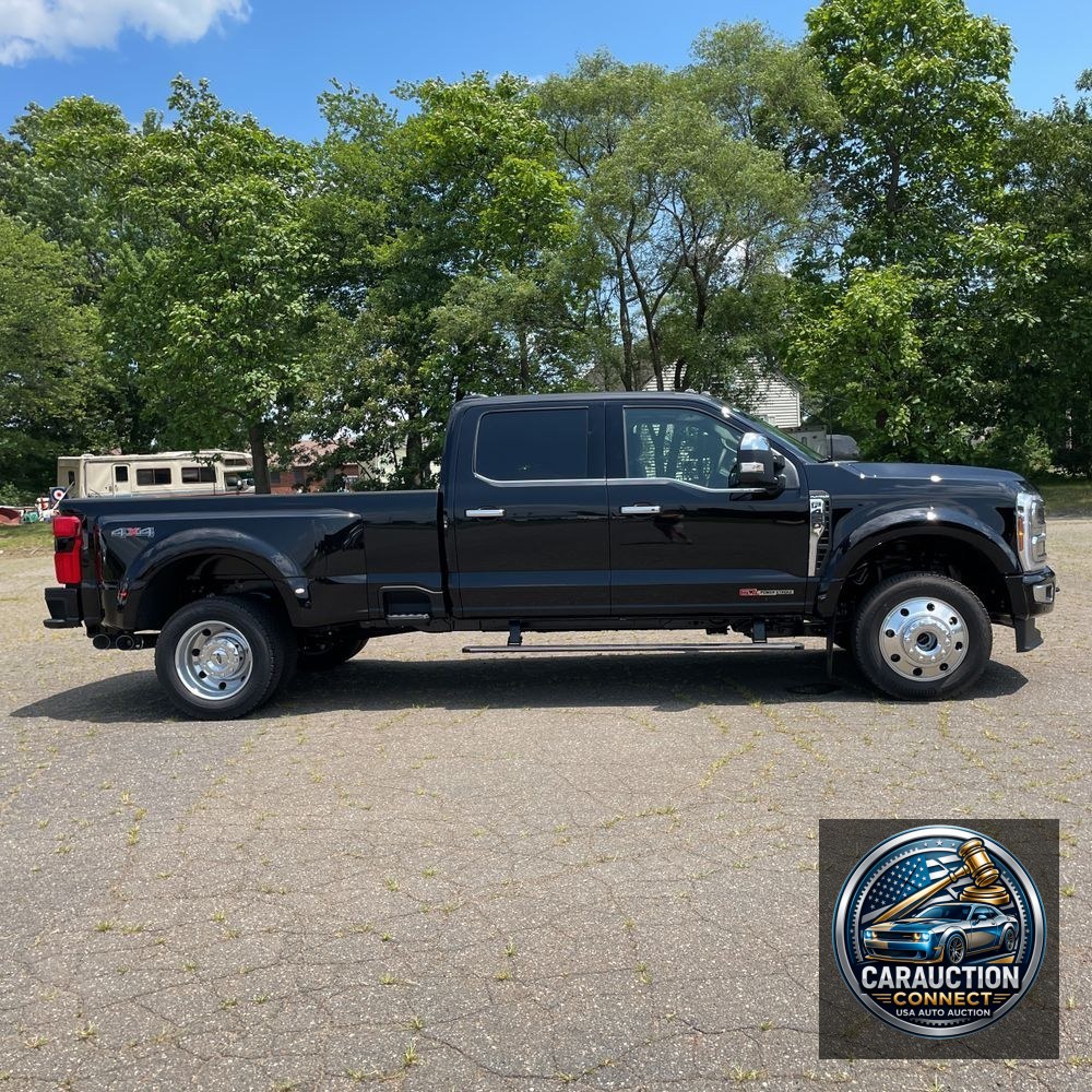 2025 Ford F-450 Super Duty Platinum