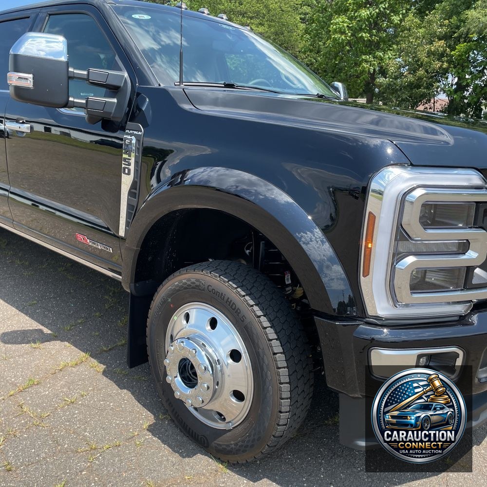 2025 Ford F-450 Super Duty Platinum