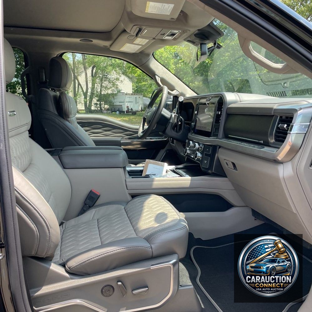 2025 Ford F-450 Super Duty Platinum