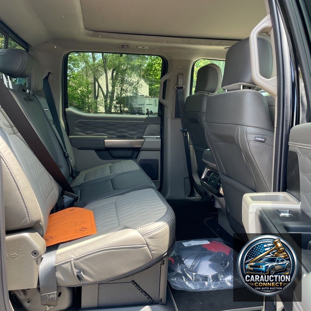 2025 Ford F-450 Super Duty Platinum