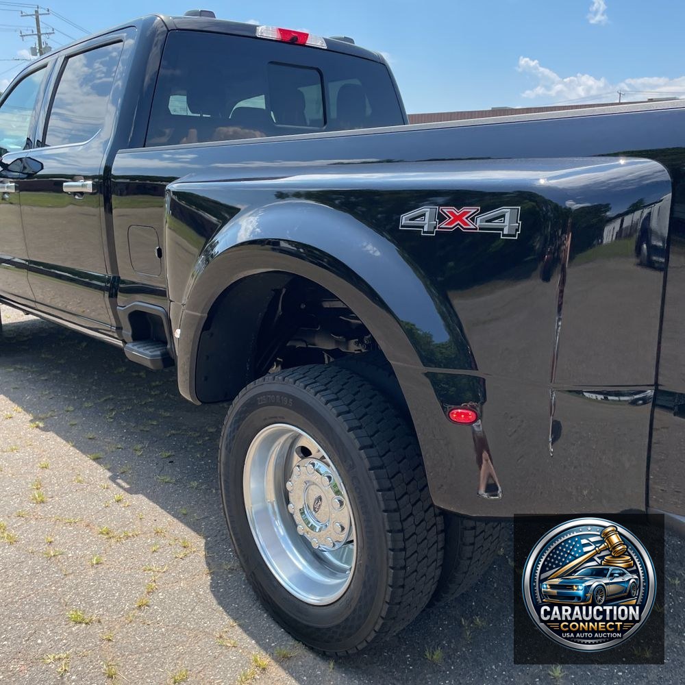 2025 Ford F-450 Super Duty Platinum