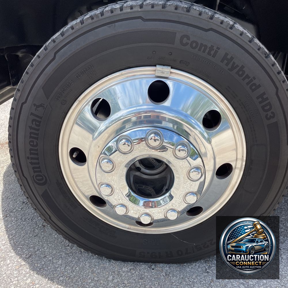 2023 Ford F-450 Super Duty Lariat