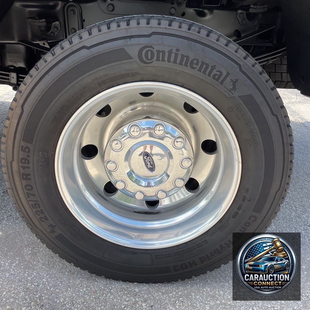 2023 Ford F-450 Super Duty Lariat