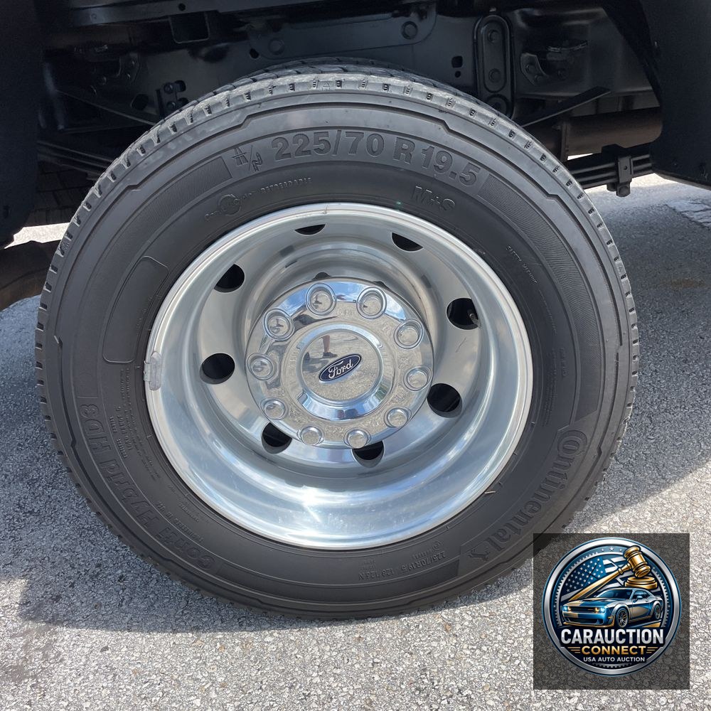 2023 Ford F-450 Super Duty Lariat