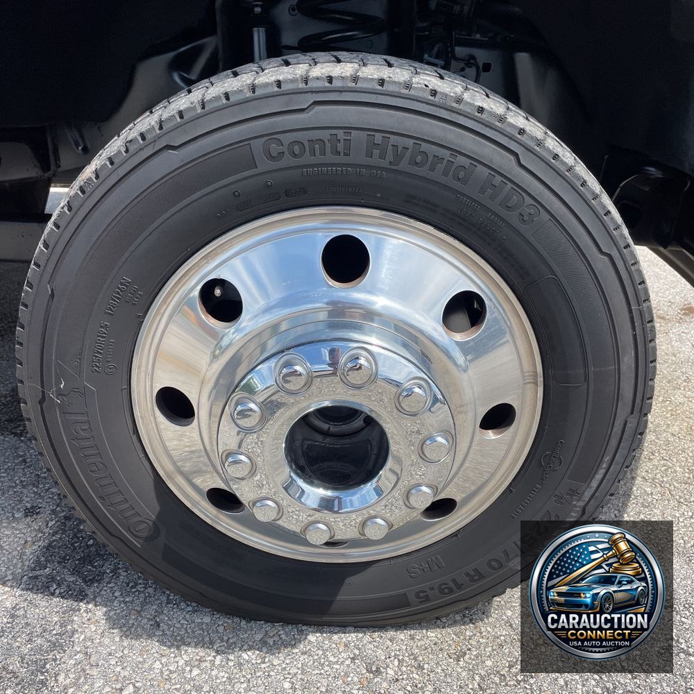 2023 Ford F-450 Super Duty Lariat