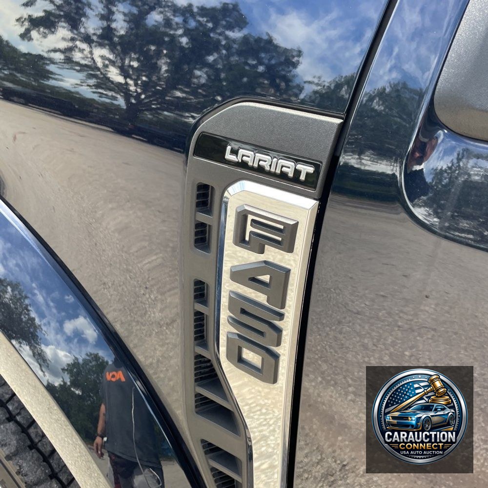 2023 Ford F-450 Super Duty Lariat