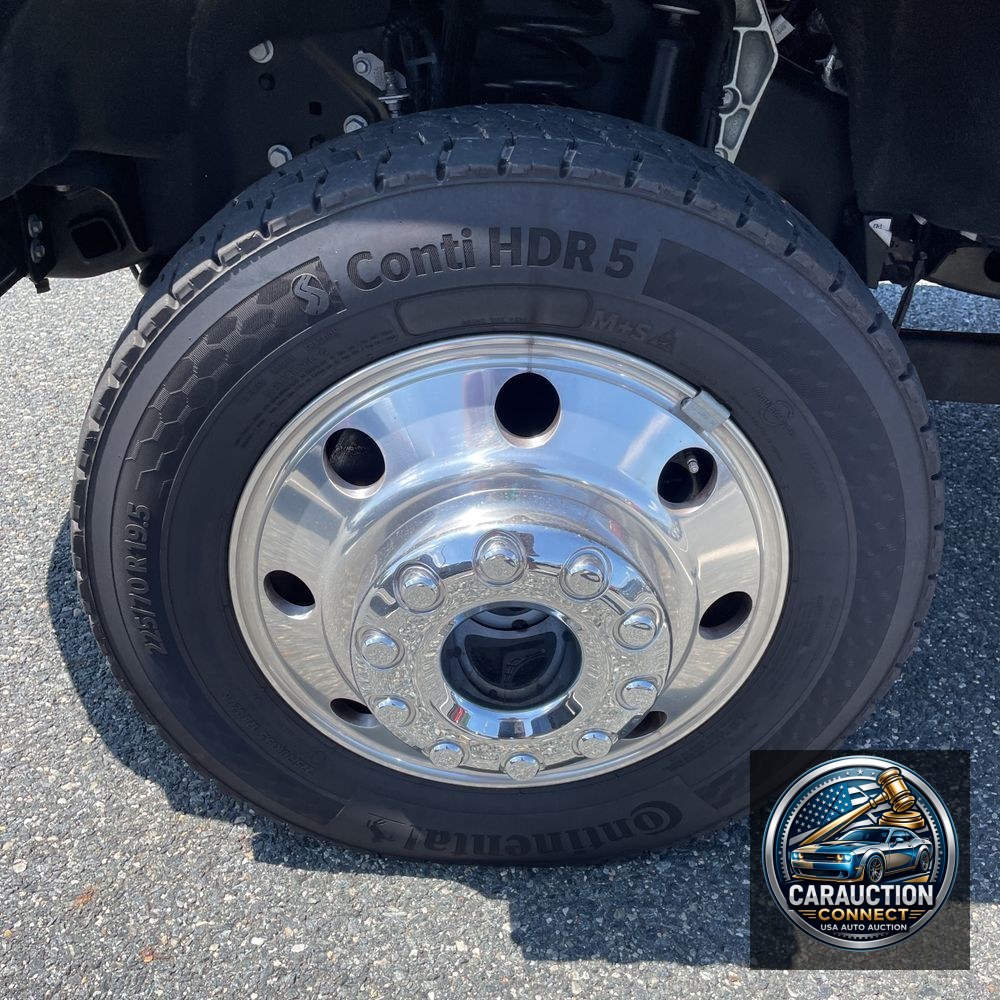 2024 Ford F-450 Super Duty Platinum