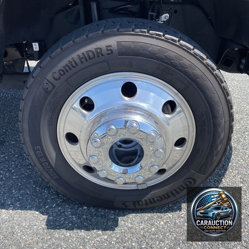 2024 Ford F-450 Super Duty Platinum