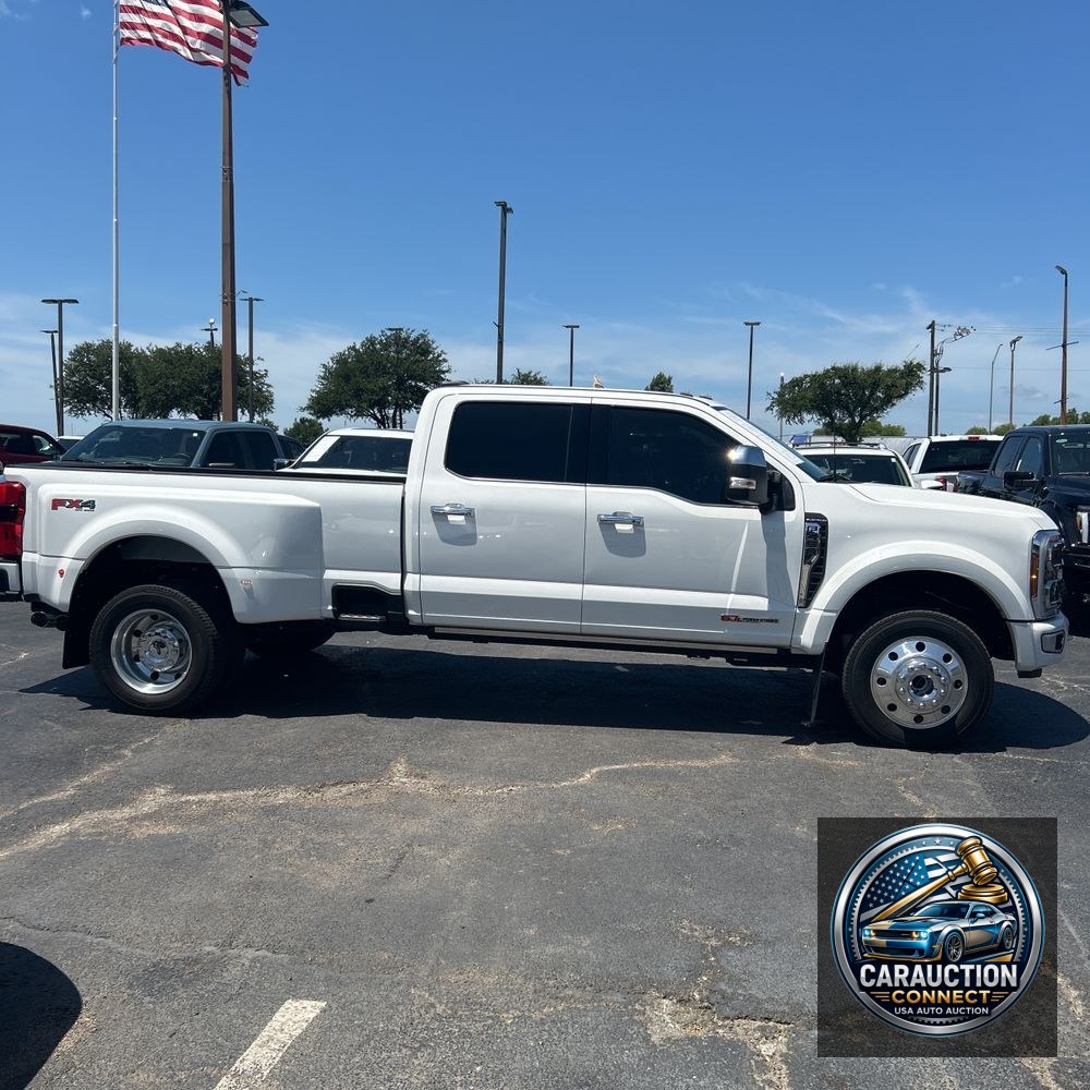2023 Ford F-450 Super Duty Platinum