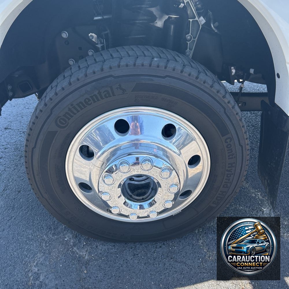 2023 Ford F-450 Super Duty Platinum