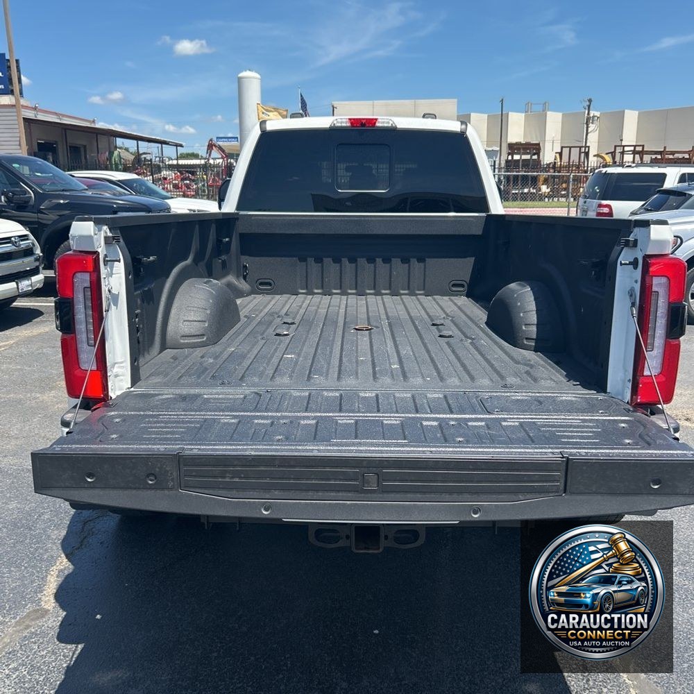2023 Ford F-450 Super Duty Platinum