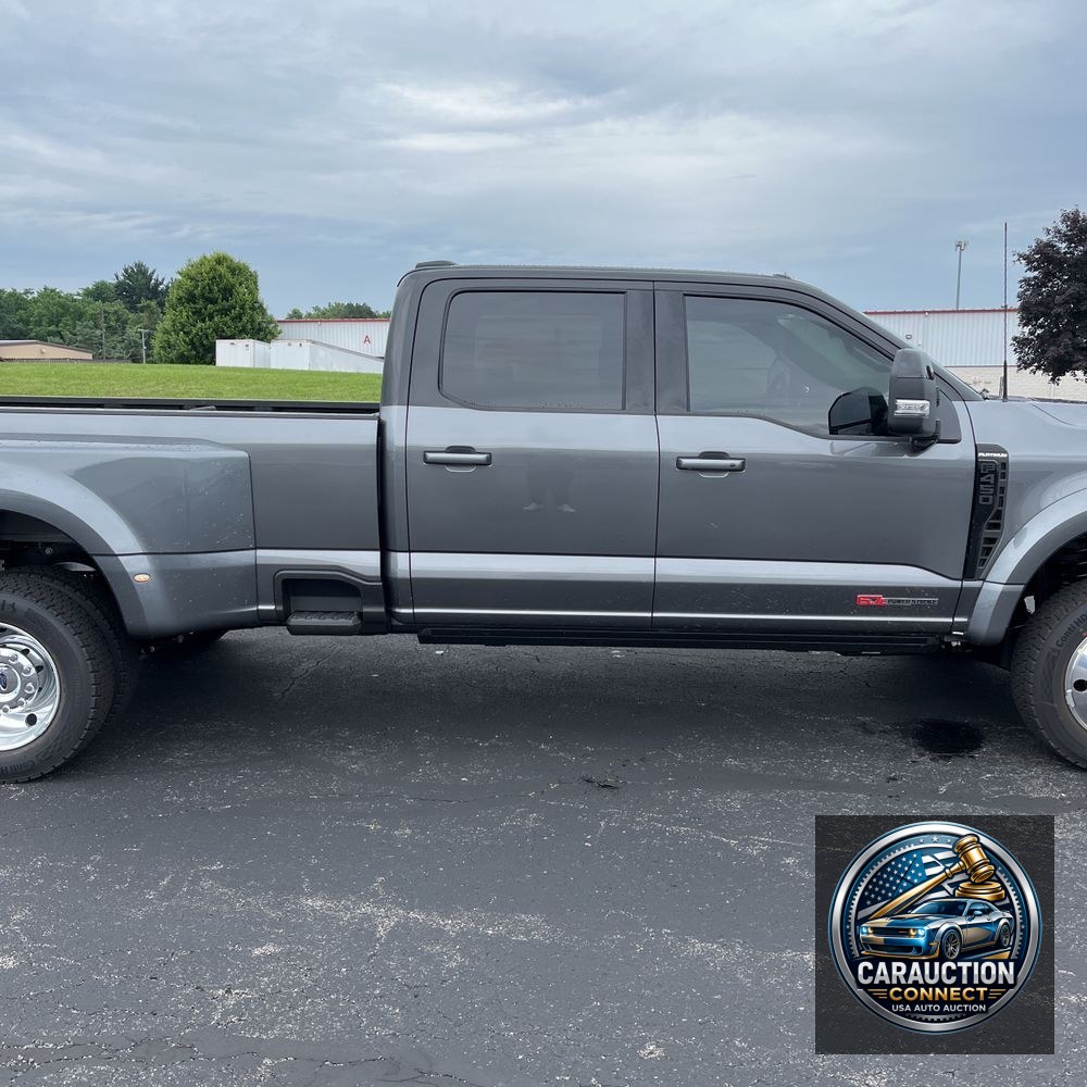 2025 Ford F-450 Super Duty Platinum