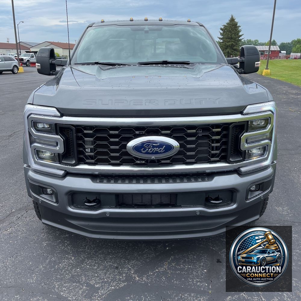 2025 Ford F-450 Super Duty Platinum