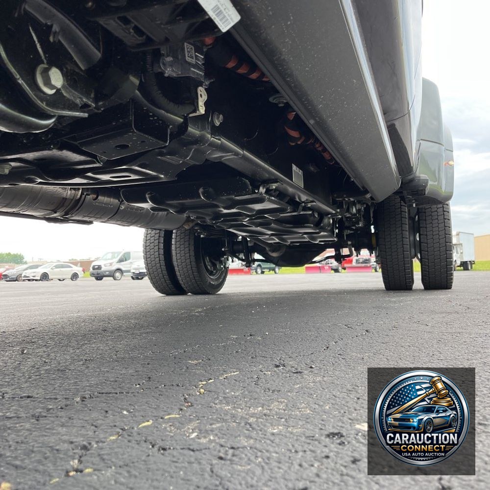 2025 Ford F-450 Super Duty Platinum
