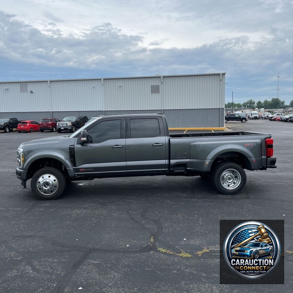 2025 Ford F-450 Super Duty Platinum