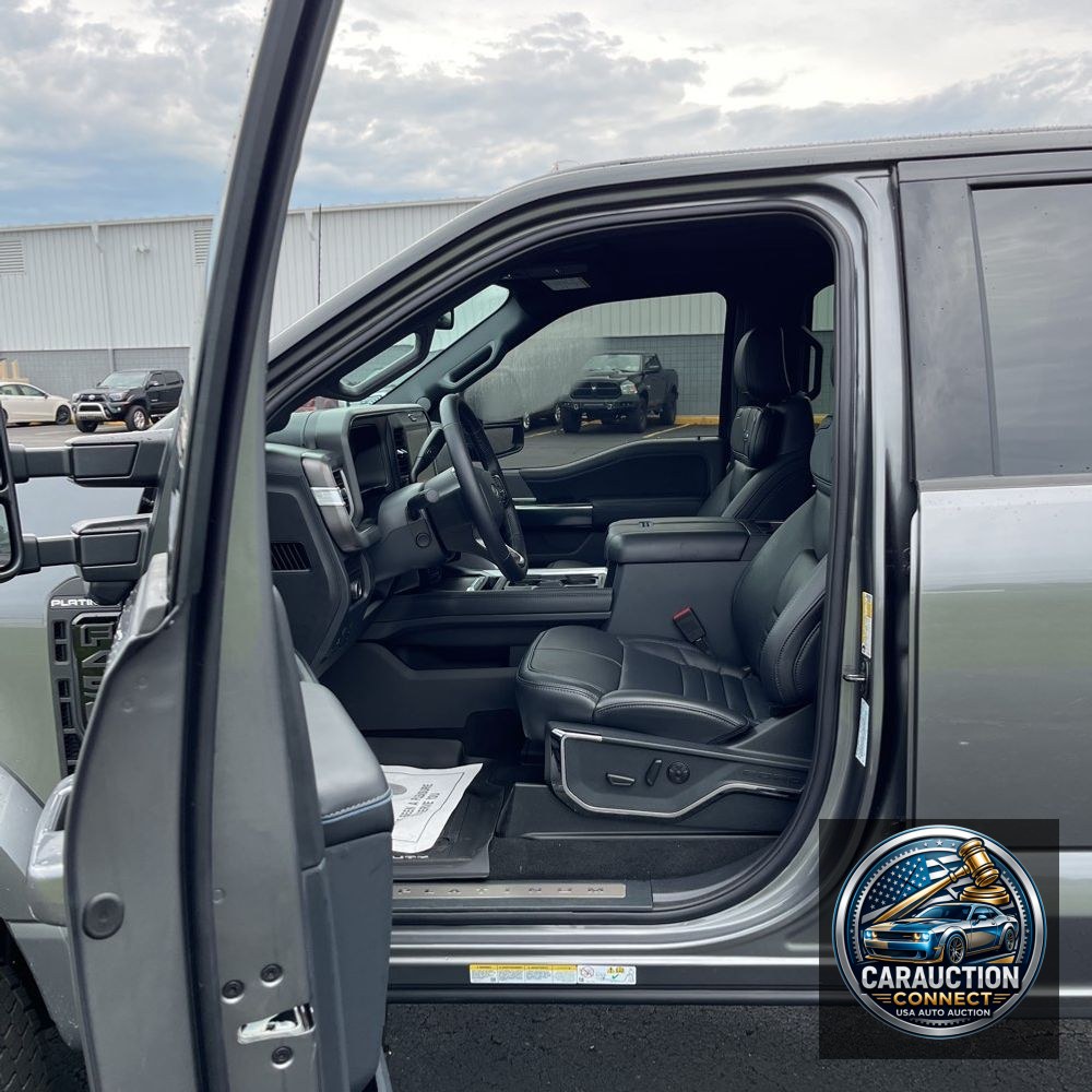 2025 Ford F-450 Super Duty Platinum