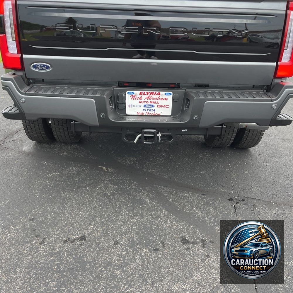 2025 Ford F-450 Super Duty Platinum