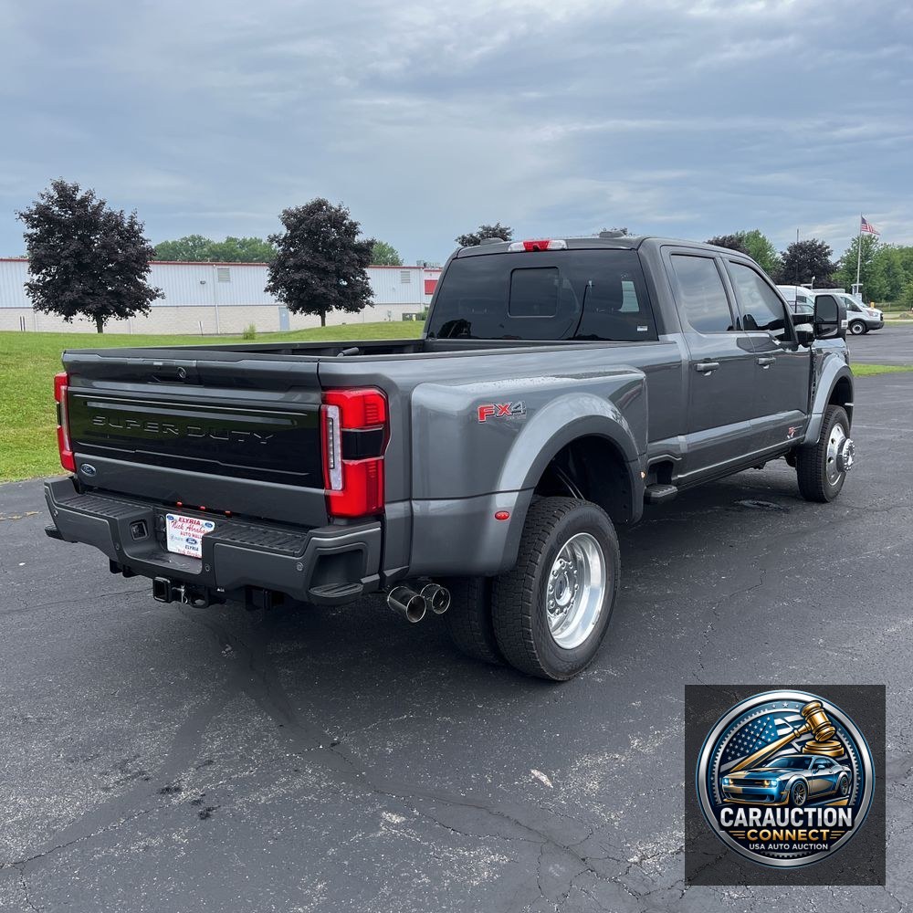 2025 Ford F-450 Super Duty Platinum
