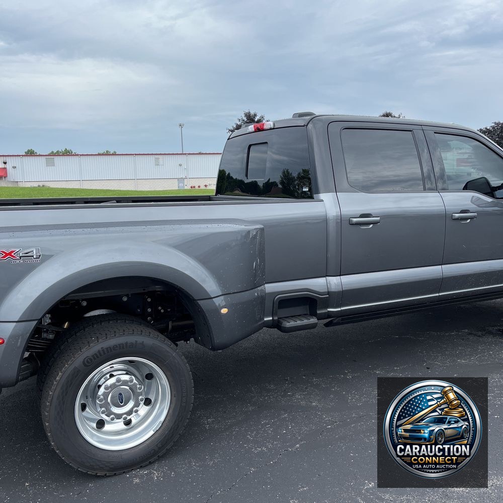 2025 Ford F-450 Super Duty Platinum