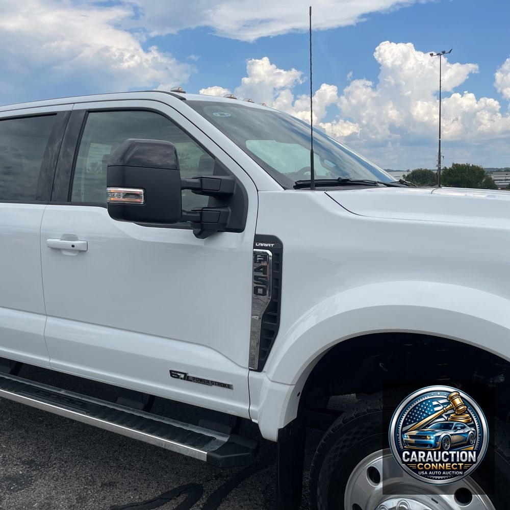 2025 Ford F-450 Super Duty Lariat