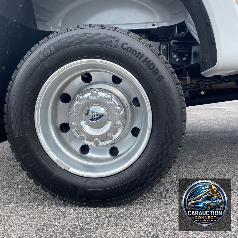 2025 Ford F-450 Super Duty Lariat