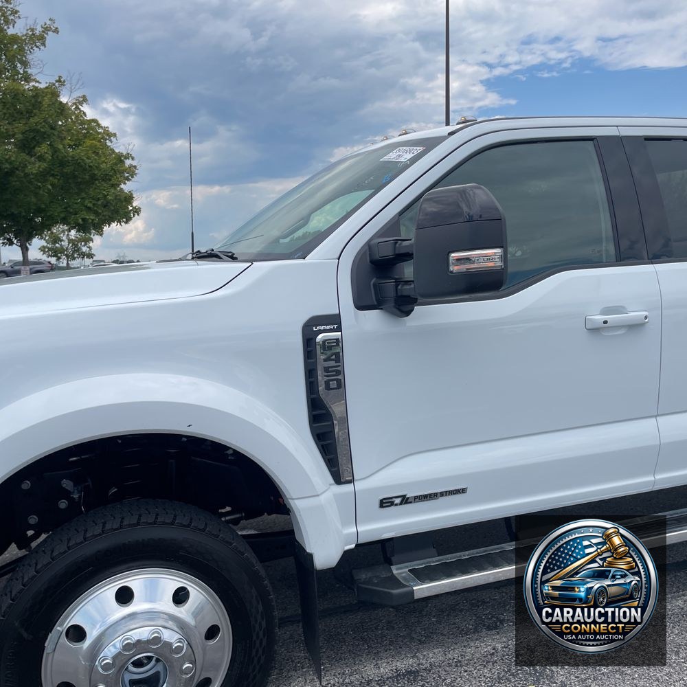 2025 Ford F-450 Super Duty Lariat