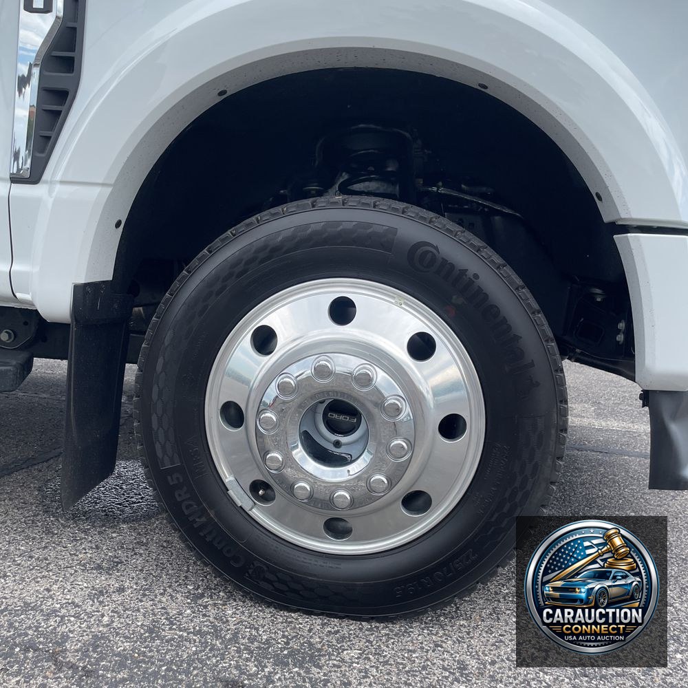 2025 Ford F-450 Super Duty Lariat