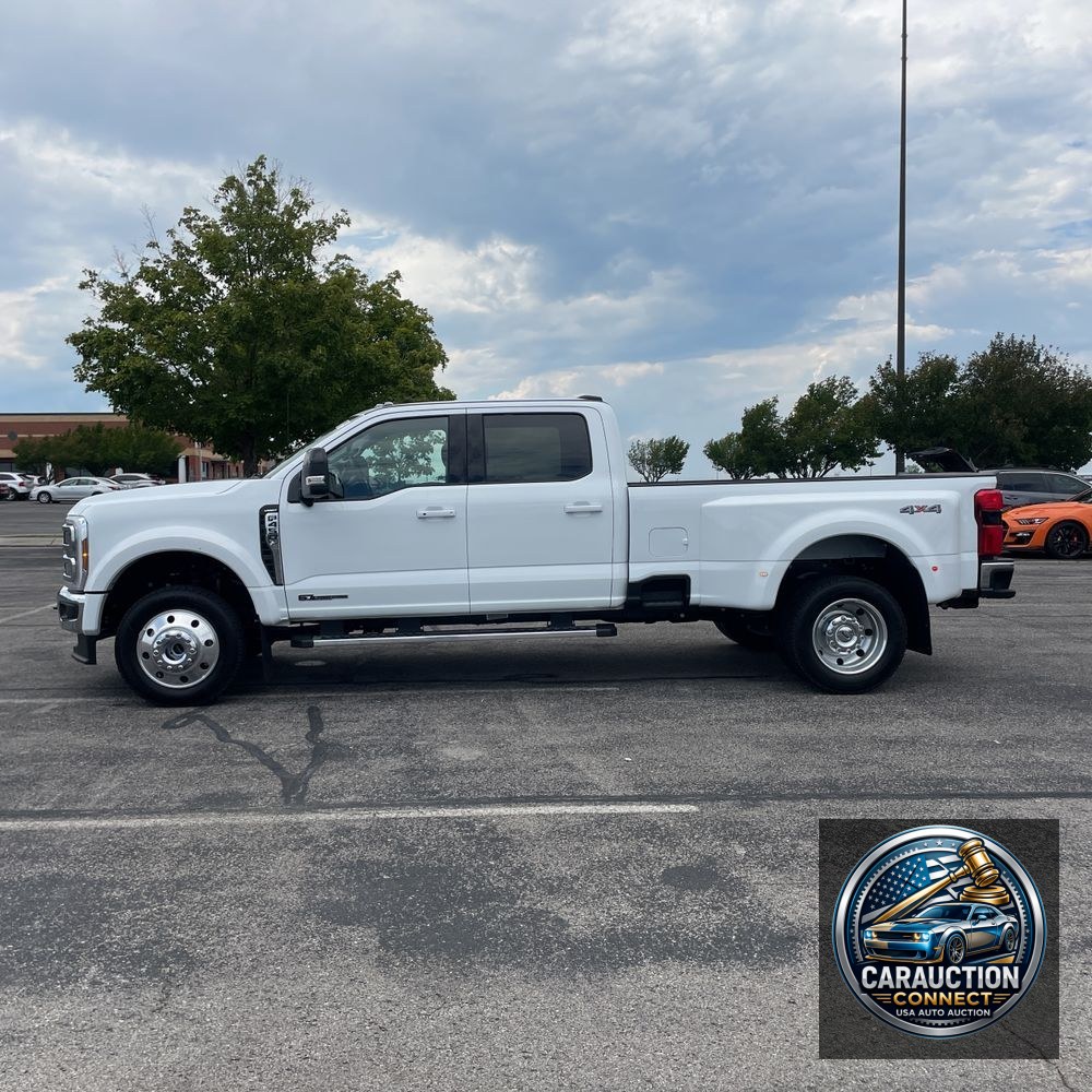 2025 Ford F-450 Super Duty Lariat