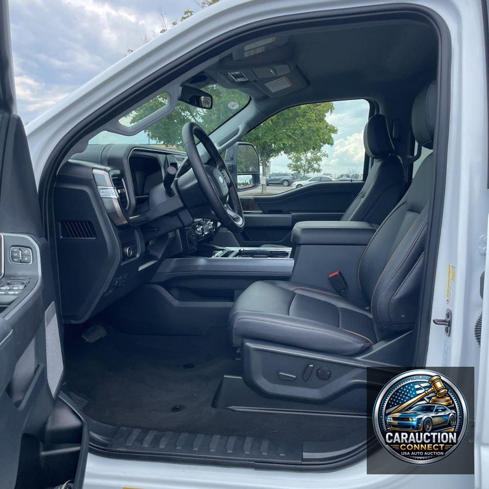 2025 Ford F-450 Super Duty Lariat