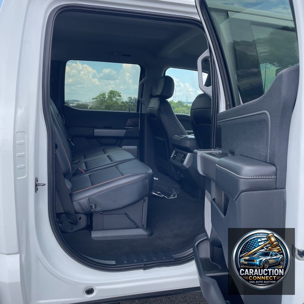 2025 Ford F-450 Super Duty Lariat