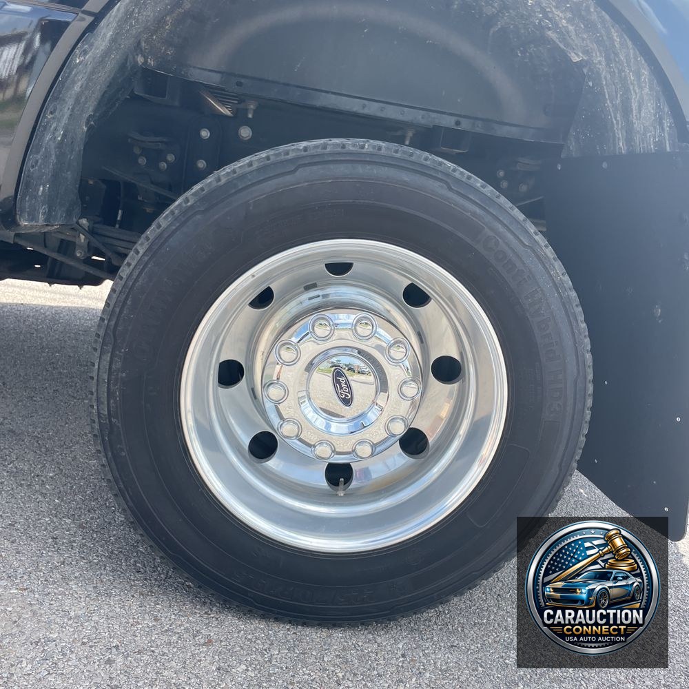 2022 Ford F-450 Super Duty Platinum
