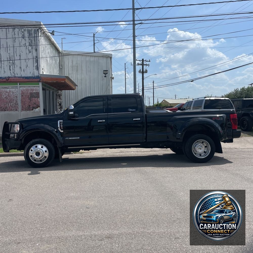 2022 Ford F-450 Super Duty Platinum