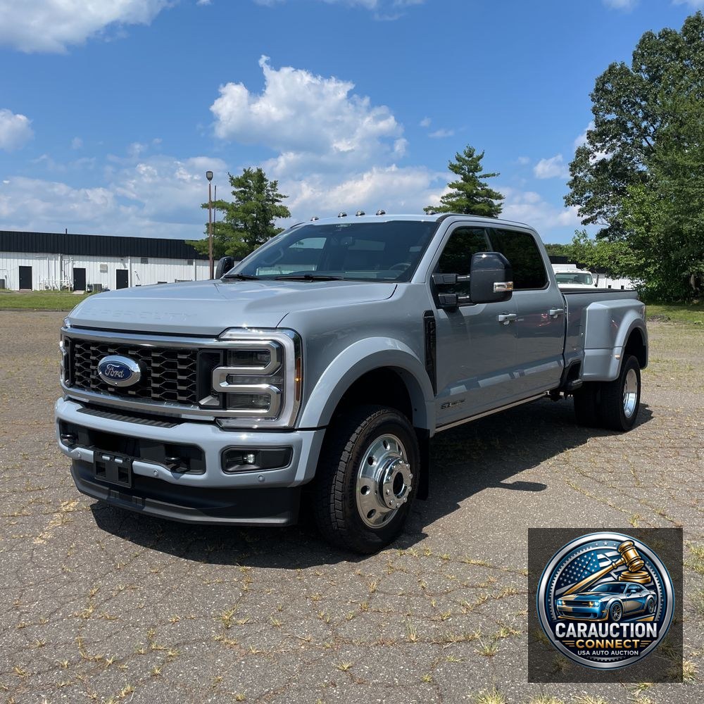2025 Ford F-450 Super Duty Platinum