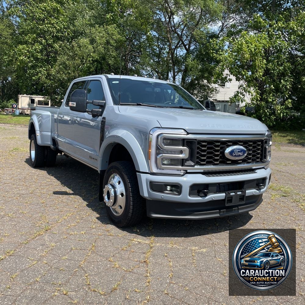 2025 Ford F-450 Super Duty Platinum