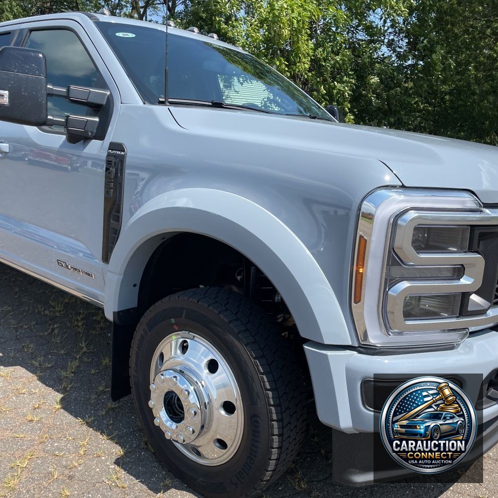 2025 Ford F-450 Super Duty Platinum
