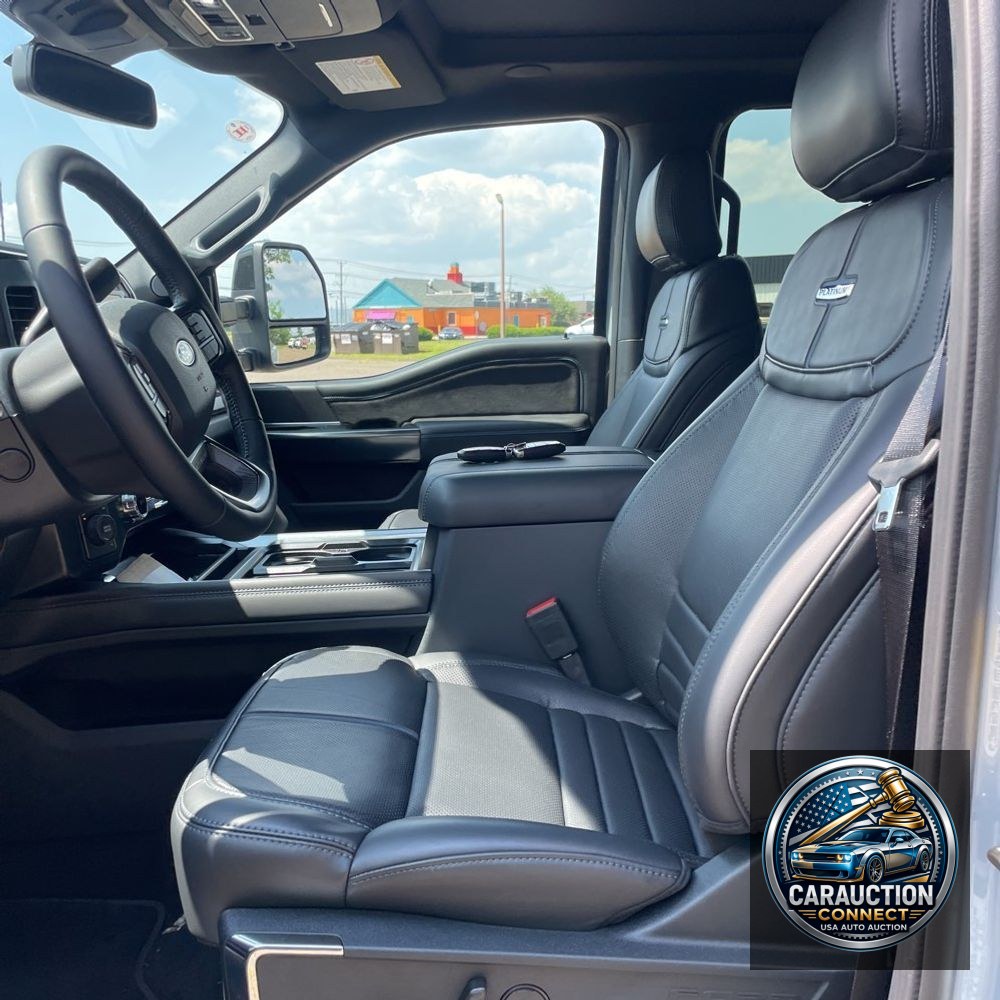 2025 Ford F-450 Super Duty Platinum