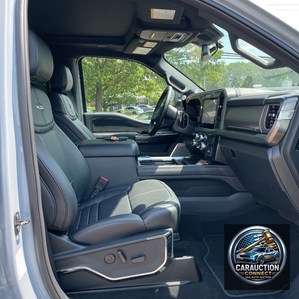 2025 Ford F-450 Super Duty Platinum